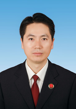 王辉证件照2.jpg